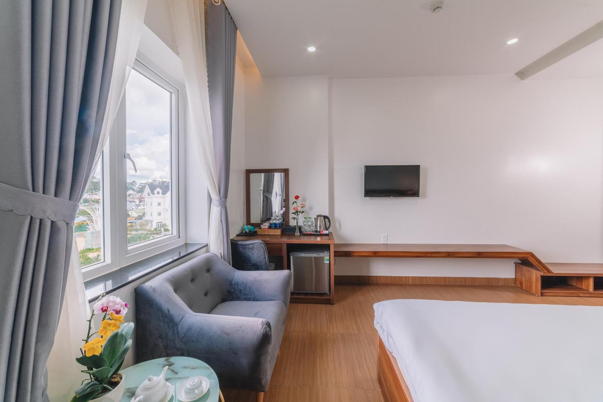 Anh Duc Hotel Da Lat City Exterior photo
