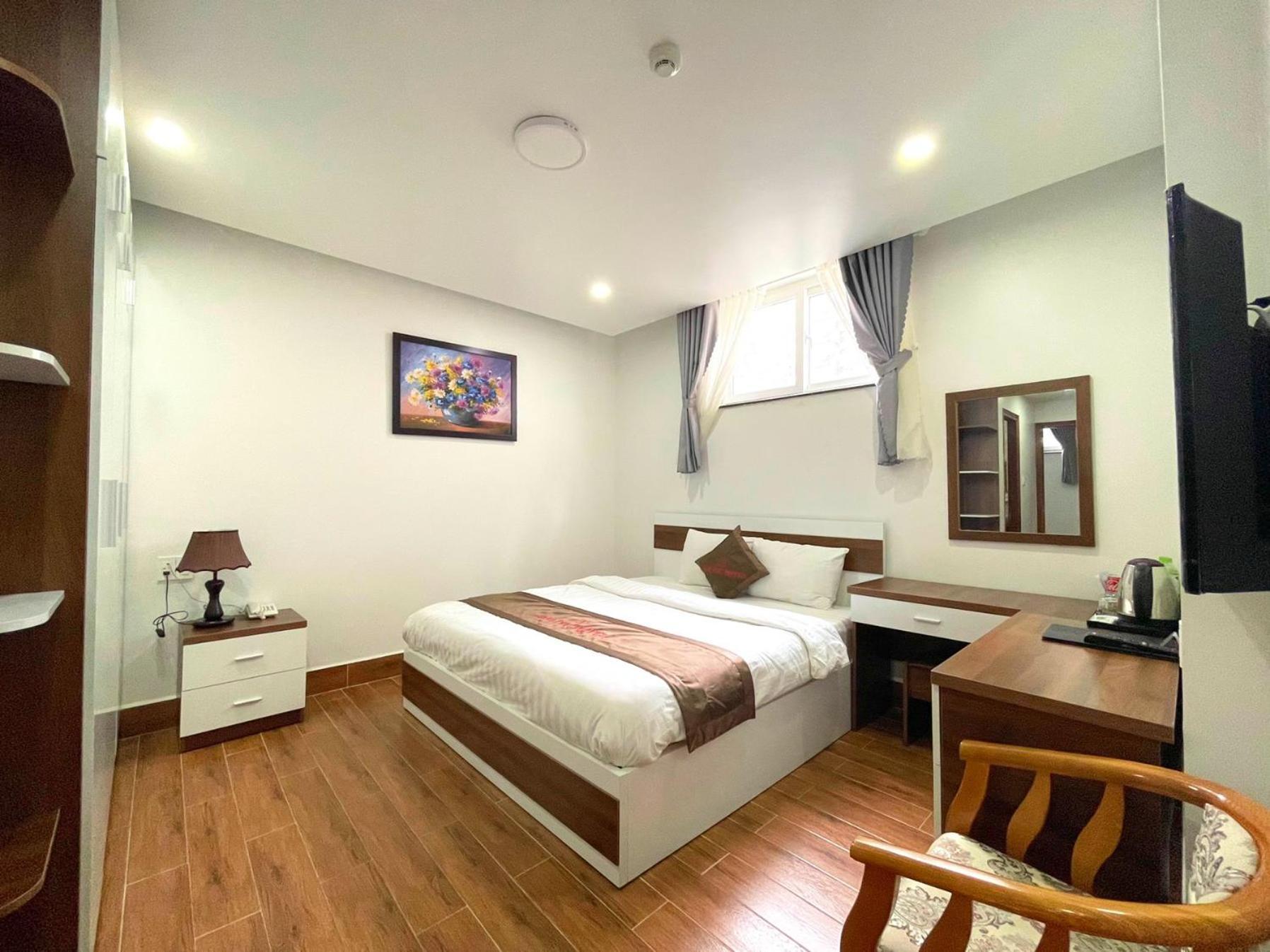 Anh Duc Hotel Da Lat City Exterior photo
